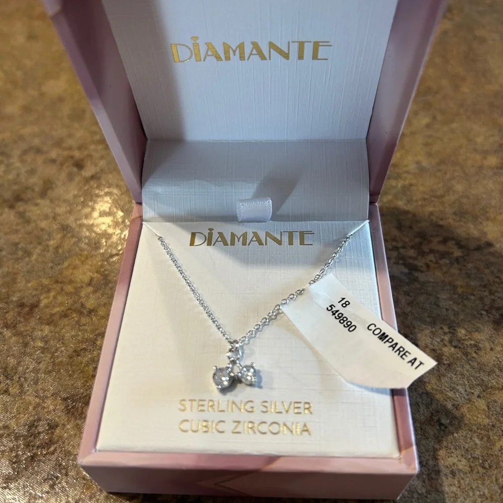 Delicate Silver Heart Pendant Necklace